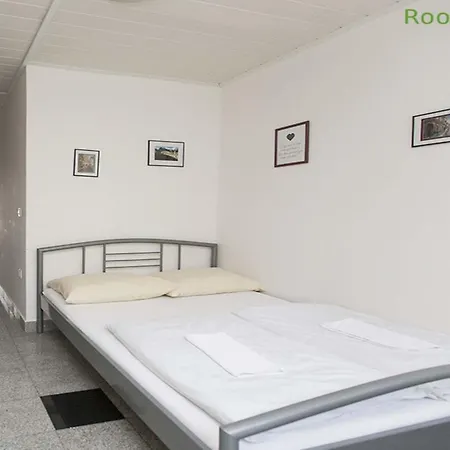 Hostel 24/2
