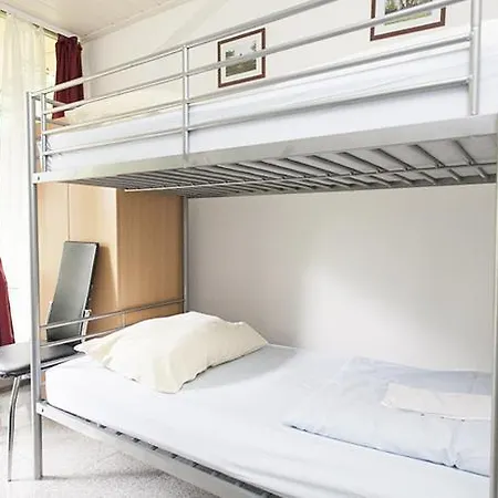 24/2 Hostel *