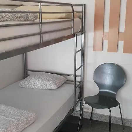 24/2 Hostel